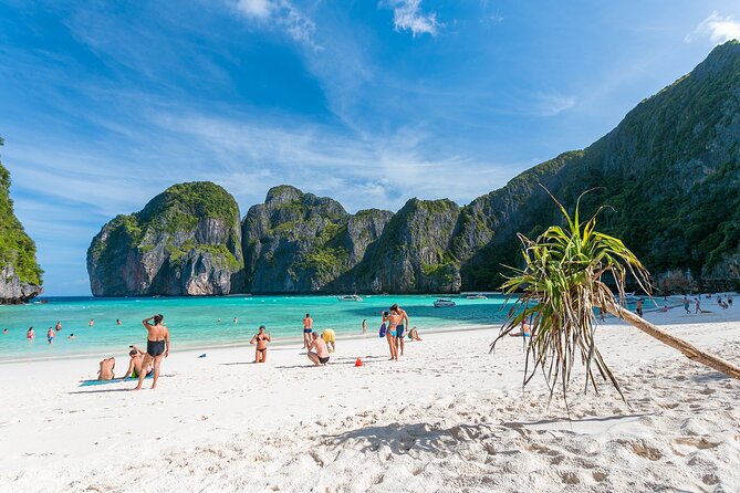 Phi Phi, Bamboo & Rang Yai Islands Tour from Phuket –With Fishing